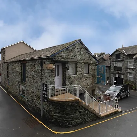 The Sorting Office - Spacious Modern With Parking In Lejlighed Ambleside
