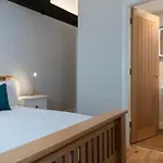 Appartement The Sorting Office - Spacious Modern With Parking In