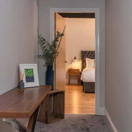 아파트 The Sorting Office - Spacious Modern With Parking In 앰블사이드